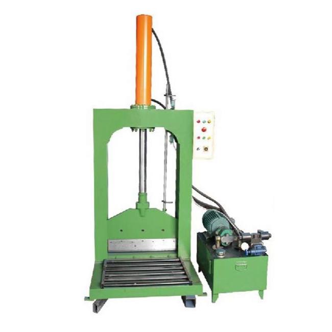 Máy cắt cao su dạng đứng